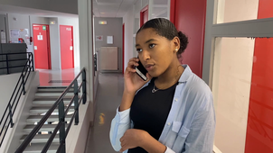 Gestion de la religion au travail court métrage ( Hajar, Chakib, Théo )