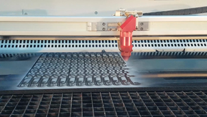 Covid-19 : Fabrication de visières par SMIOT - UTLN